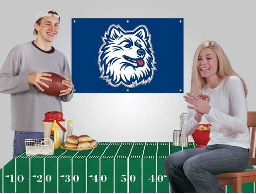 Connecticut Huskies Party Kit