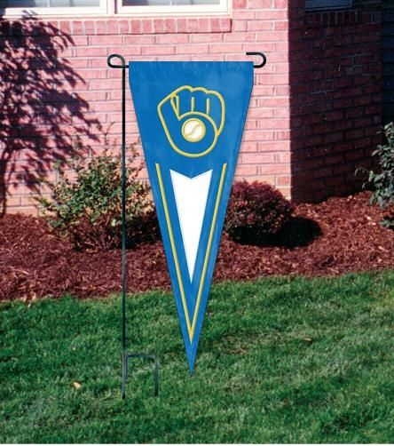 Brewers Retro Yard Pennant 34" x 14"