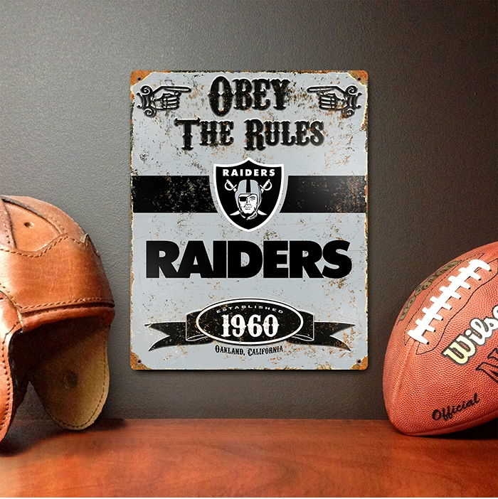 Oakland Raiders Vintage Metal Sign